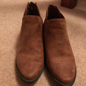 Cat & Jack size 3 Western Bootie